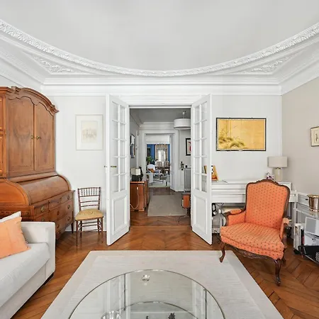 Апартаменты Veeve - Palatial By The Park Париж